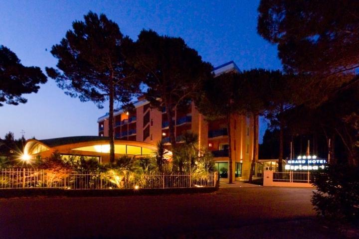 ביביונה Grand Hotel Esplanada מראה חיצוני תמונה